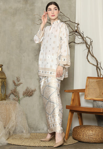 BW Sumba Ikat HC neck Sarung Set