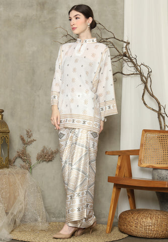 BW Sumba Ikat HC neck Sarung Set