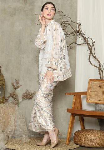 BW Sumba Ikat HC neck Sarung Set