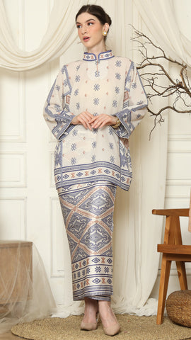 Ivory Ikat HC neck Sarung Set