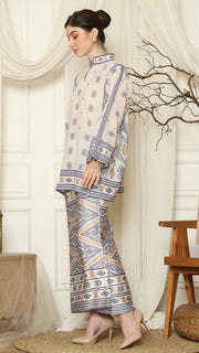 Ivory Ikat HC neck Sarung Set