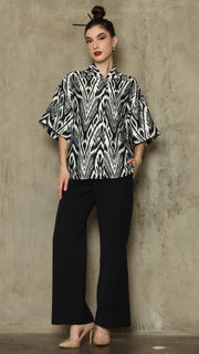 BLACK IKAT OVERSIZED TOP WITH DETAIL STICHED