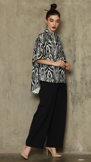 BLACK IKAT OVERSIZED TOP WITH DETAIL STICHED